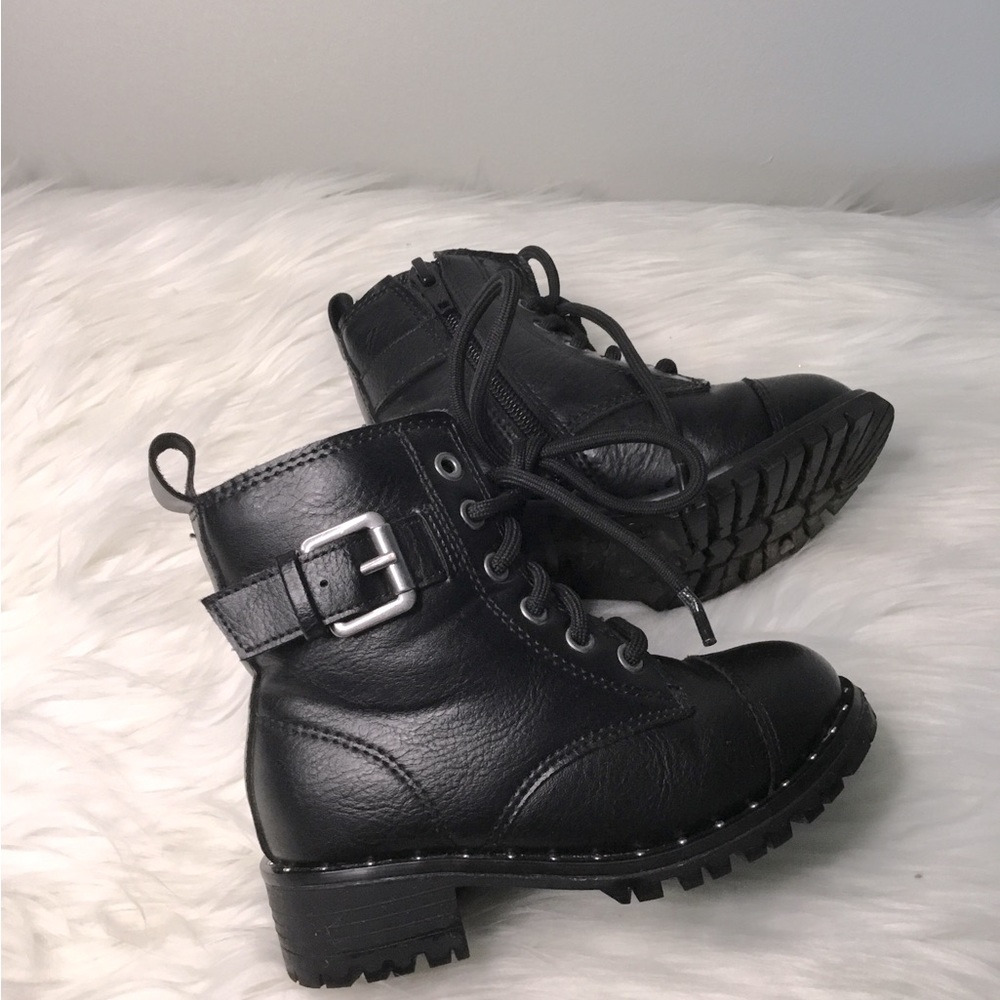 Toddler Black combat boots. Front lace with zipper on the side.